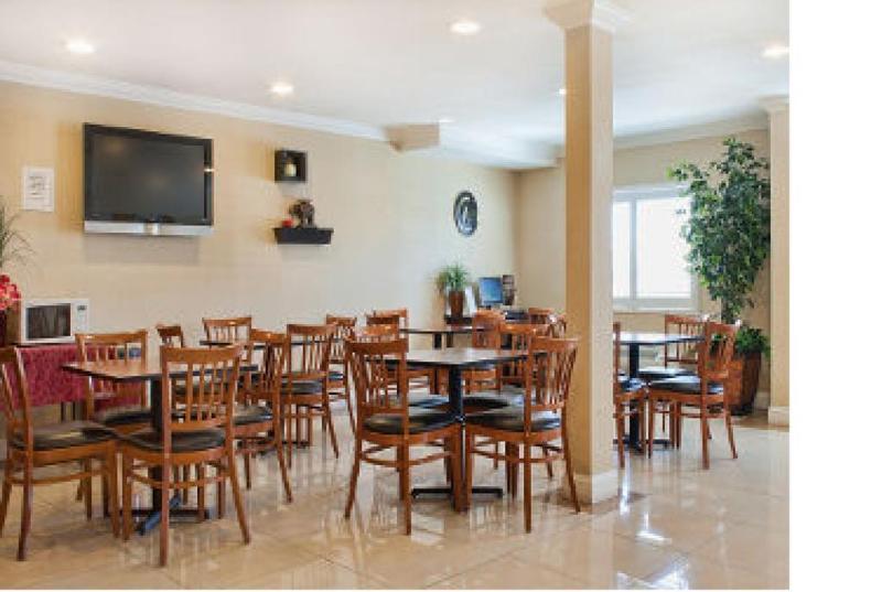 Days & By Wyndham 3* Antioch